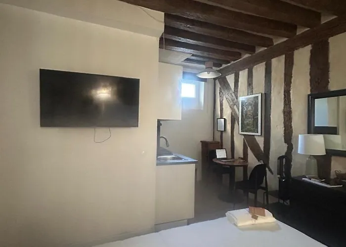 In Les Halles Center * باريس